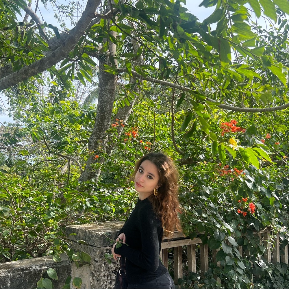 Meet your Posher, Salwa